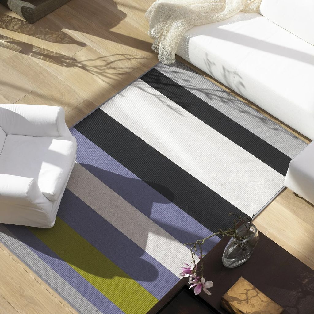 Avenue+1373033_col.+light+grey-grey+purple_narrow+edging+and+backing_inspiration+3_woodnotes