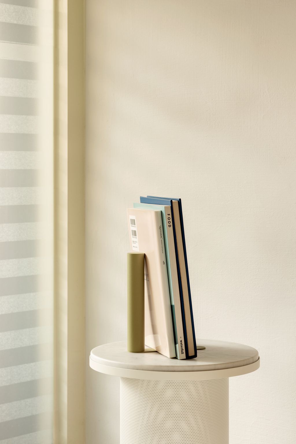 Slim+Bookend+©Esaila-9507.jpg