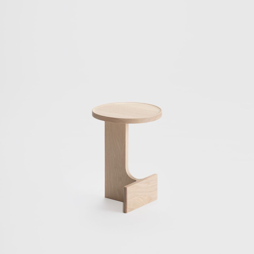 Ariake_Packshot_Beam_Sidetable_Oak