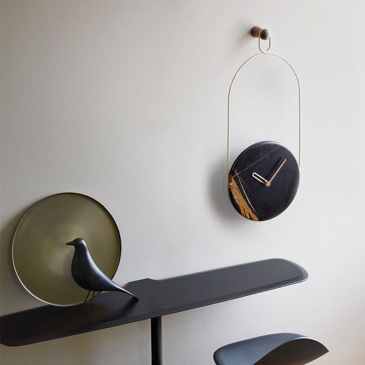 ESLAG0MS_ESLABON_SAHARA_NOIR_GOLD_AMBIENTE_1