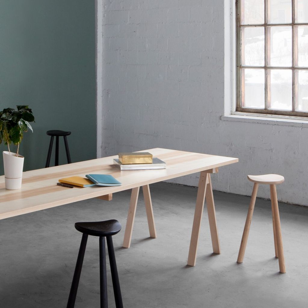 Arkitecture table_ash_Classic RMJ stools_in space