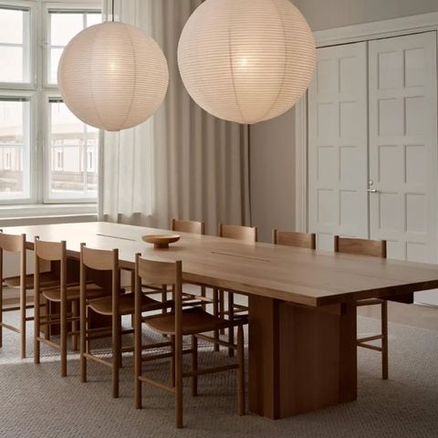 small-nikari-kari-virtanen-KVP11-wooden-meeting-table-photo-Riikka-Kantinkoski-1024x768