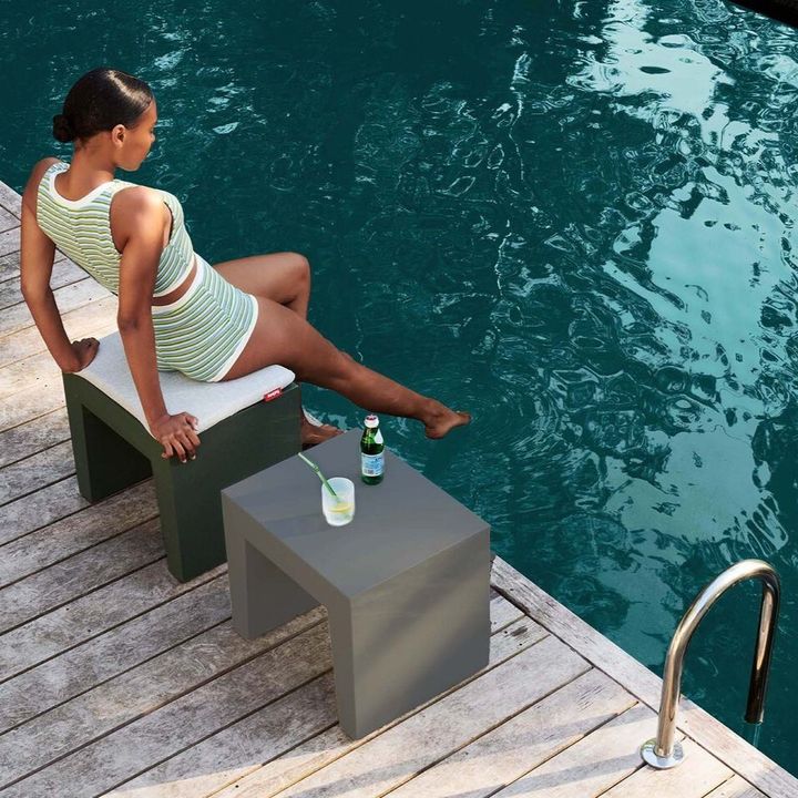 fatboy-concrete-seat-grey-1920x1280-ambiance-02-101081