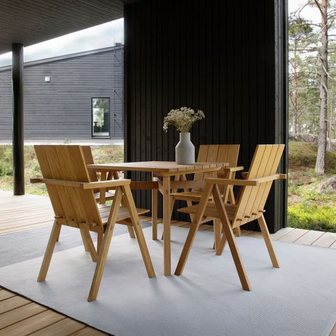 Arkipelago KVTP1 table_KVTT1 chair_KVTP1-OUT_KVTT1-OUT_in space-s