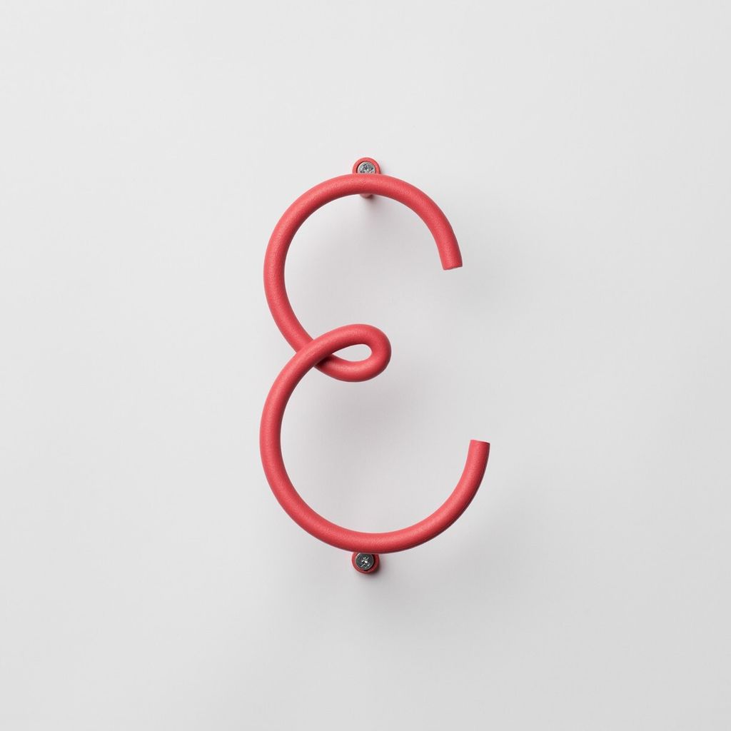 NAKNAK_wire_alphabet_ss_red_05_h