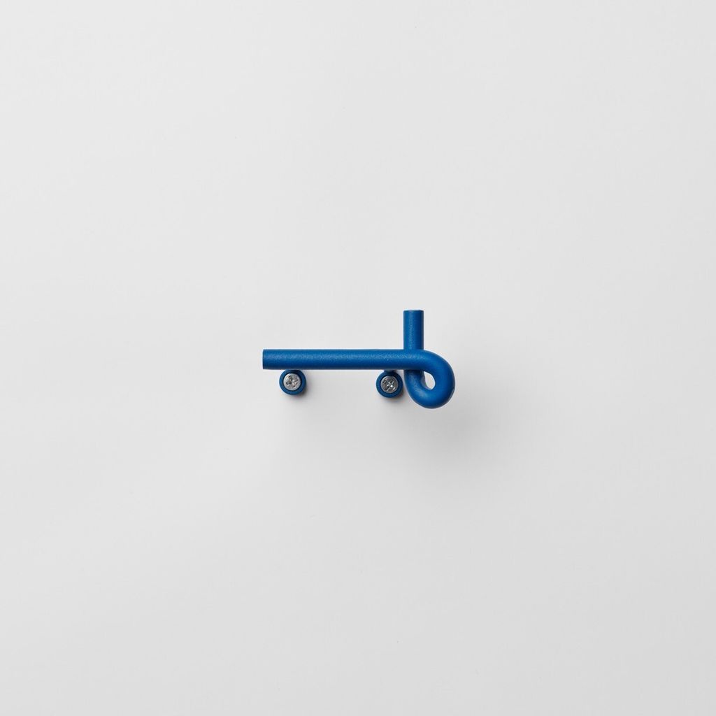 NAKNAK_wire_alphabet_ss_blue_08_h