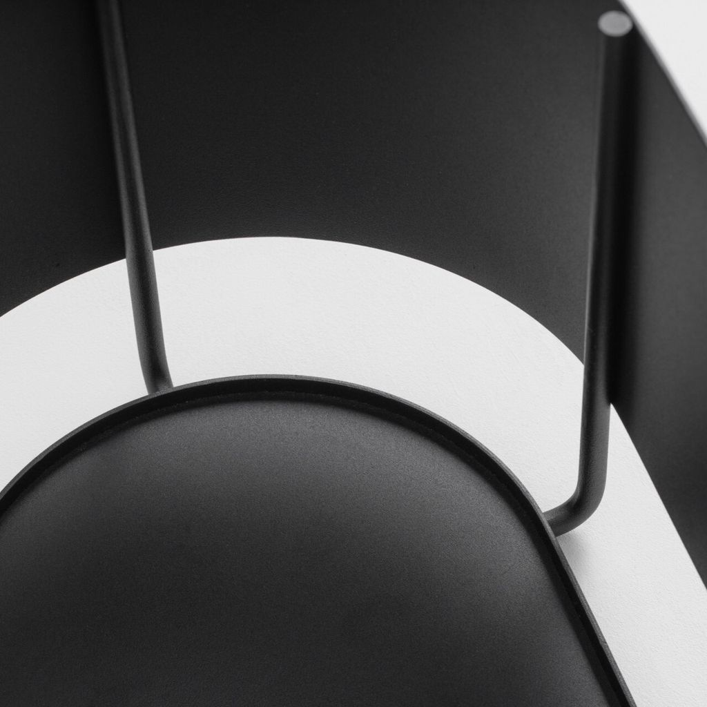 OVAL_06-1