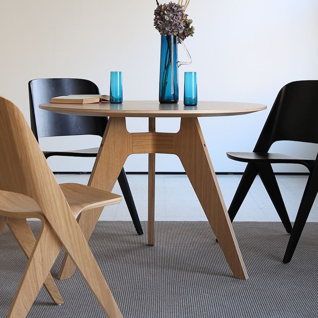 poiat-lavitta-table-100-black-4-web-1