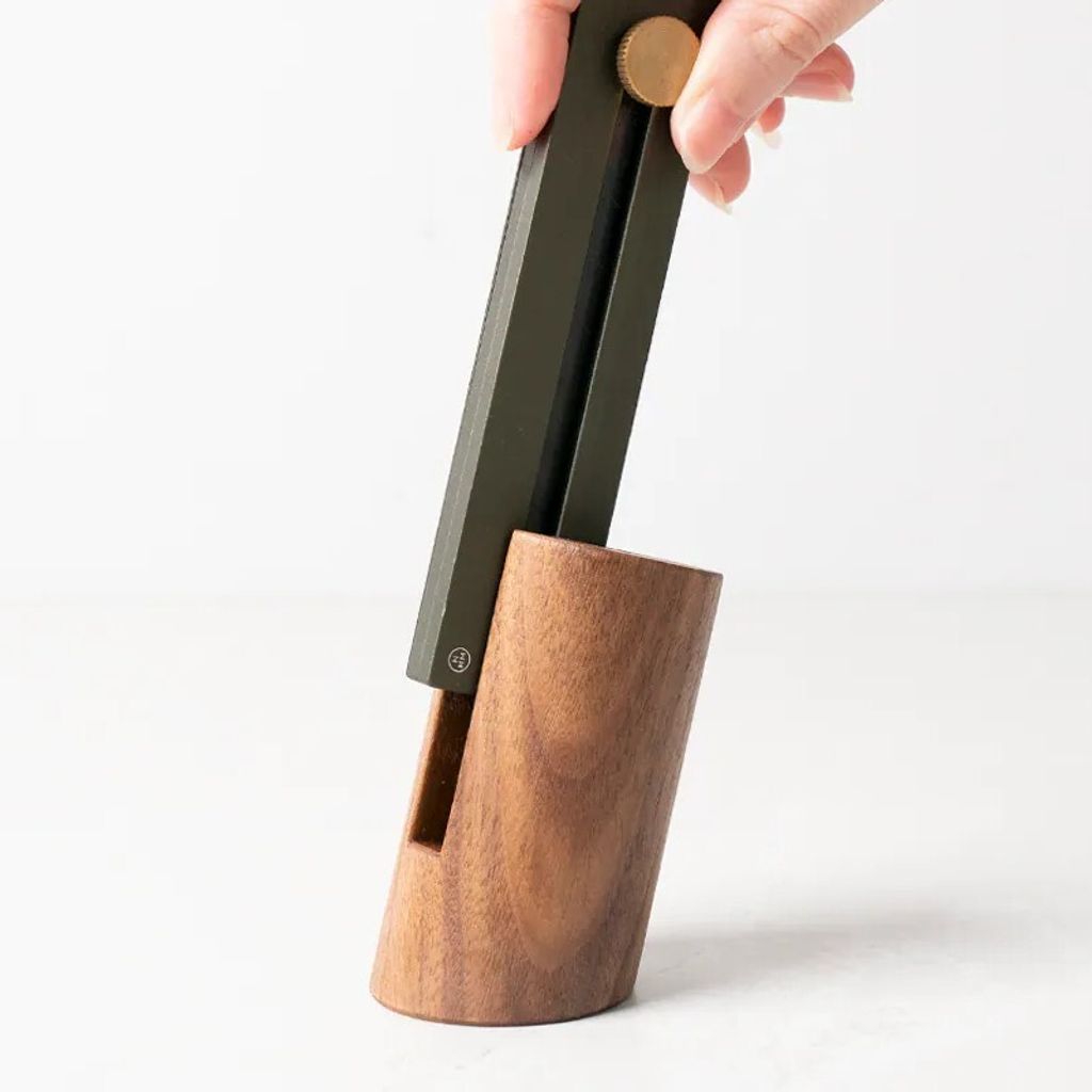 Utility Knife stand 2