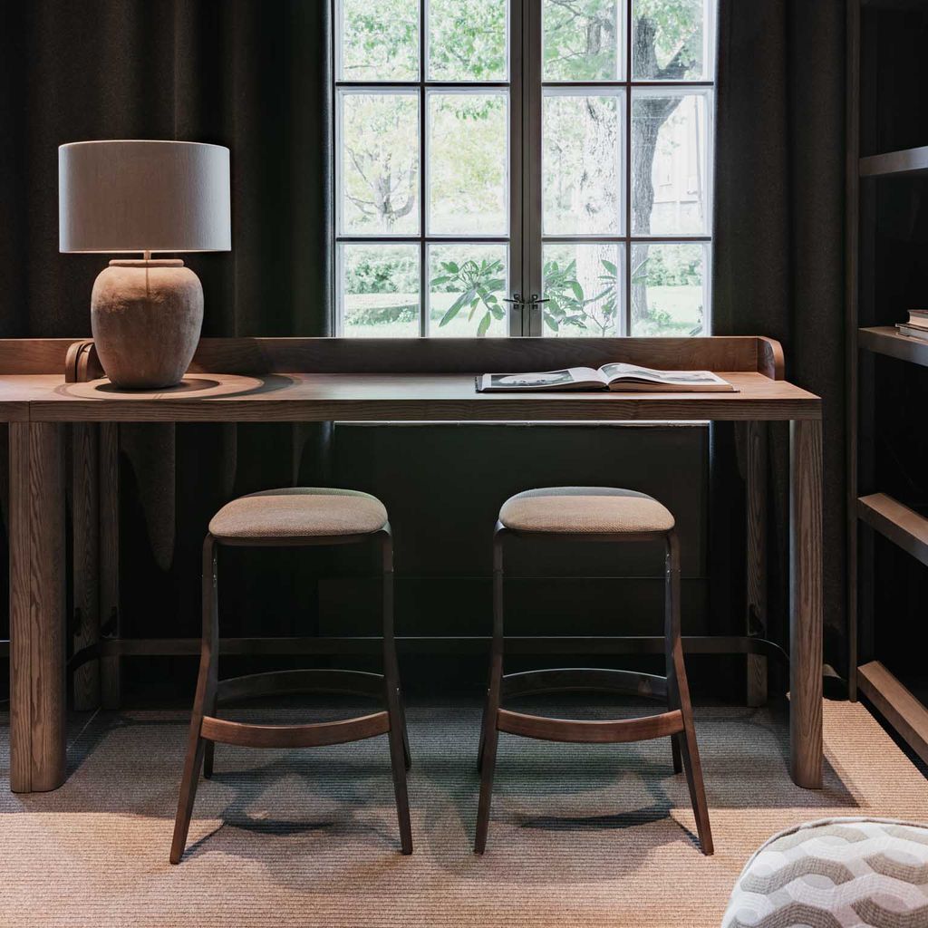 poiat-lavitta-counter-stool-dark-oak-4