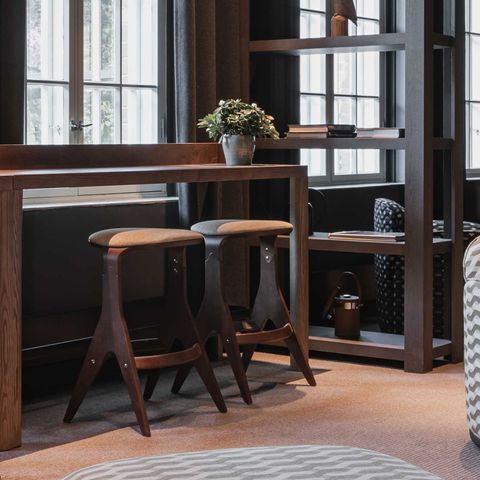 poiat-lavitta-counter-stool-dark-oak-3
