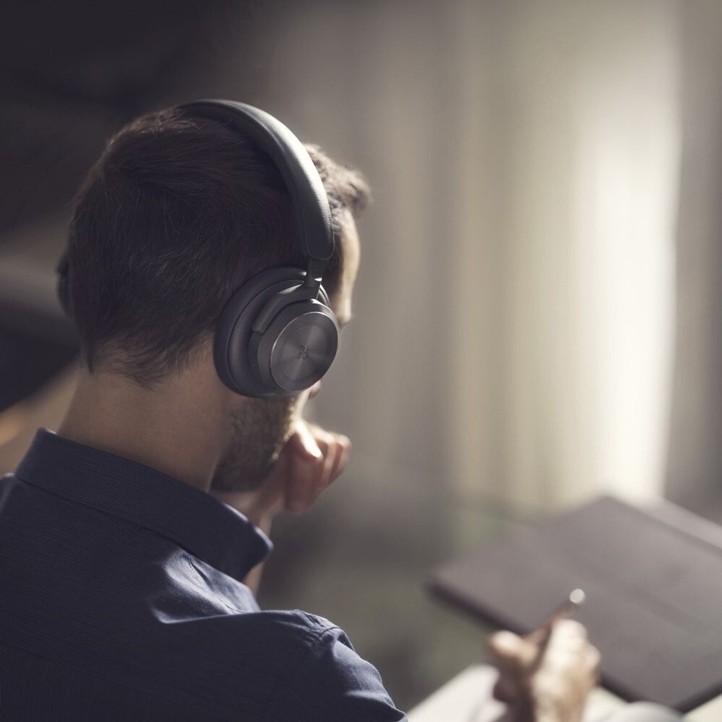 Beo_HX_Black_02_1000