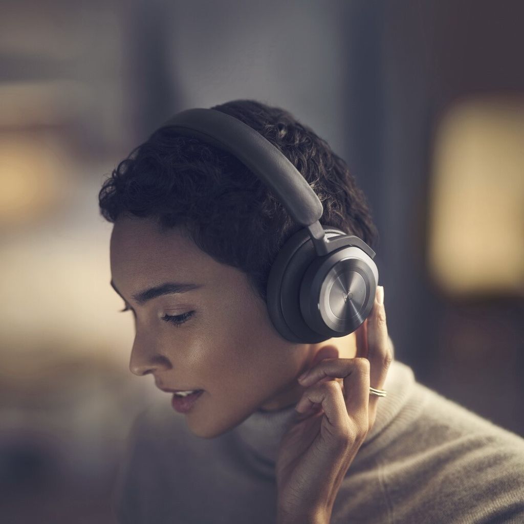 Beo_HX_Black_04_1000