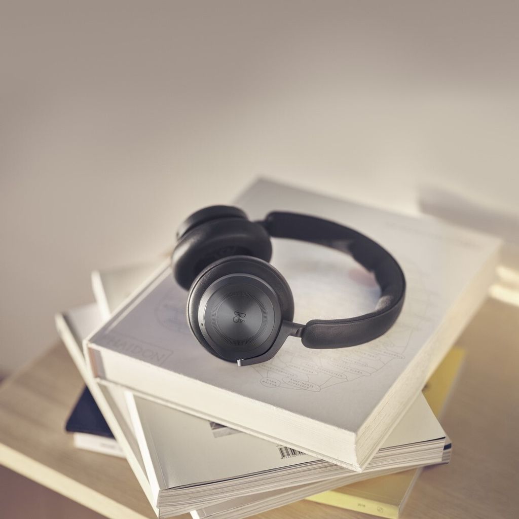 Beo_HX_Black_03_1000