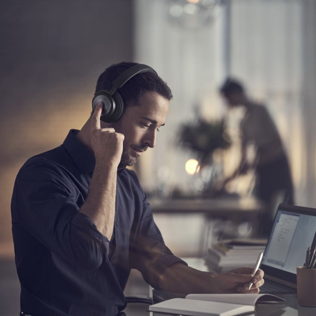 Beo_HX_Black_01_1000