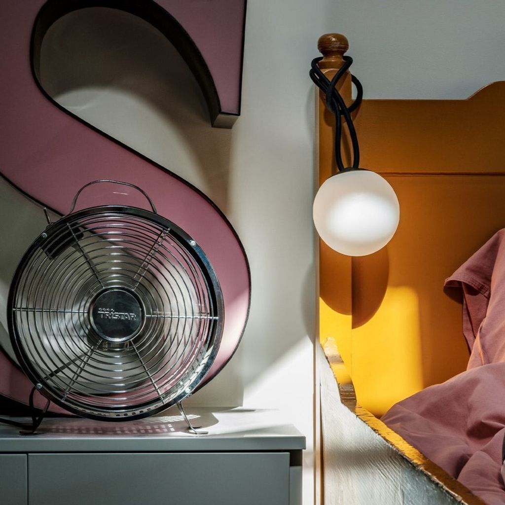 fatboy-bolleke-mini-la-surprise-anthracite-1920x1280-ambiance-02-106703