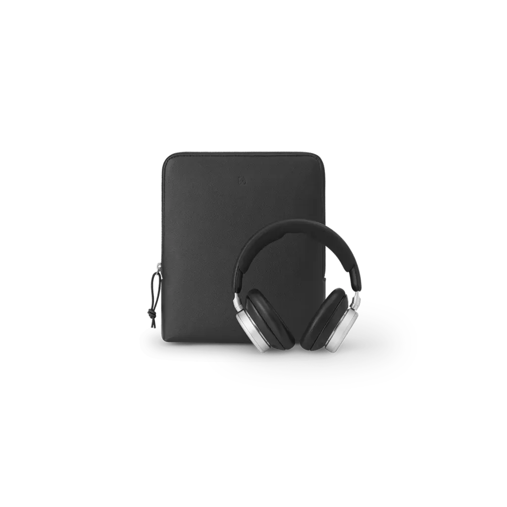 Packshot-Beoplay-H100-Pouch-and-headphones-Infinte-Black-Front-0048-s1200x1200px
