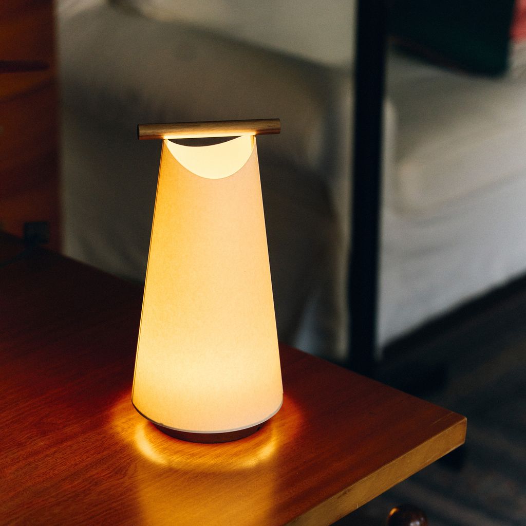 CATPNI_CATAY-PORTABLE-INDOOR_AMBIENT_3_LOW_RES-2正方