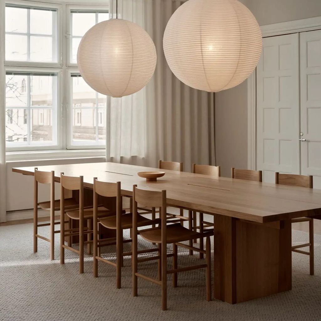 nikari-berg-ridge-kaksikko-akademia-chair-wooden-table-oak-credit-riikka-kannonkoski-space1