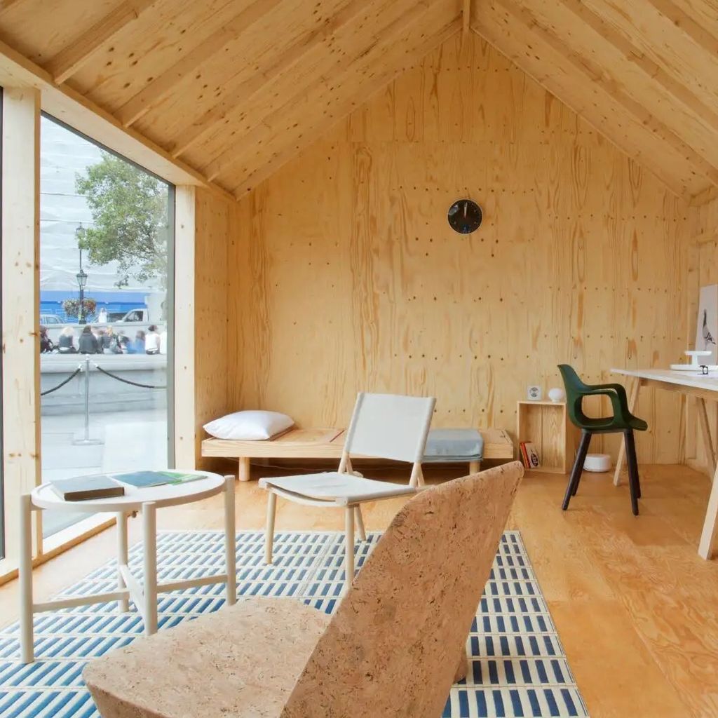 nikari-trafalgar-square-Home-of-a-pigeon-fancier-jasper-morrison-wataru-kumano-december-lounge-chair-space1