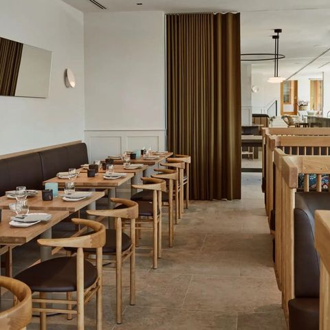 nikari-runo-hotel-rudi-merz-linea-rmt3-chair-ash-photo-Mikko-Ryhanen-restaurant1