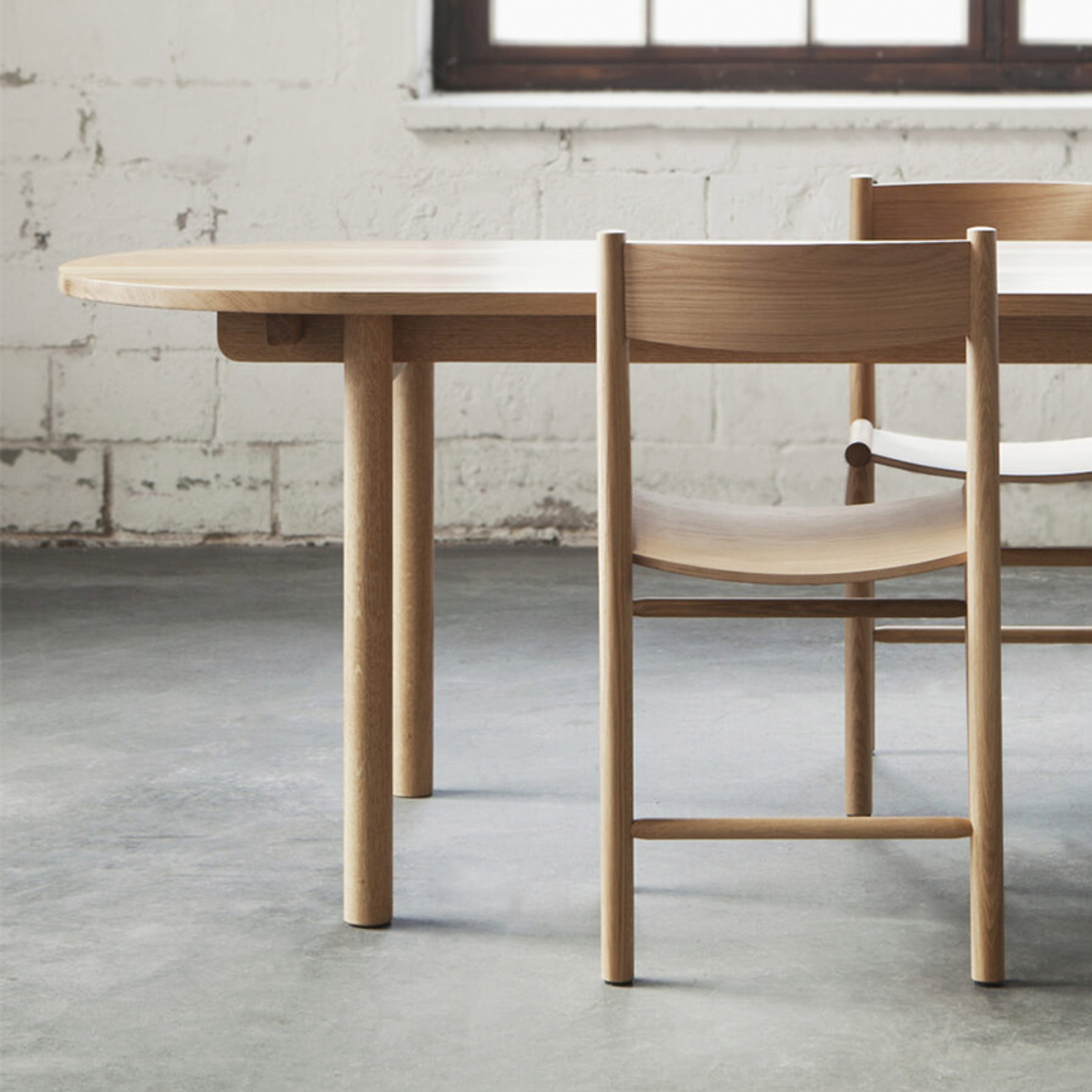 Basic table_oak_in space_2