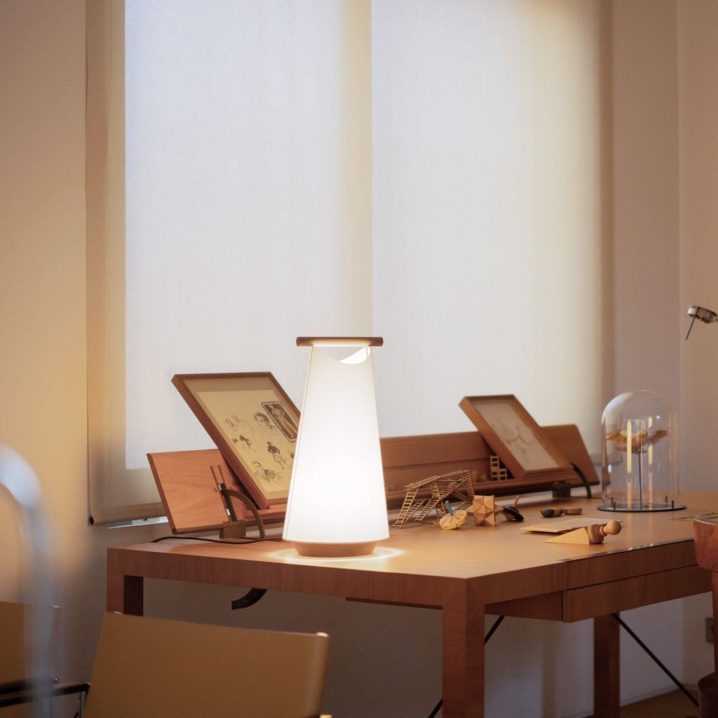 CATMNG_CATAY-TABLE_AMBIENT_8_LOW_RES