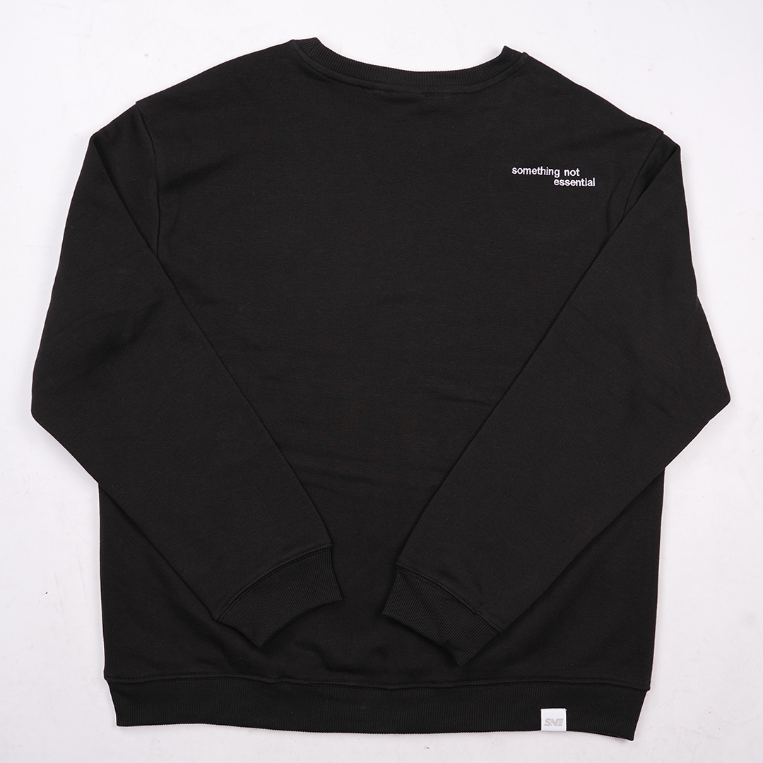 black basic sweatshirt