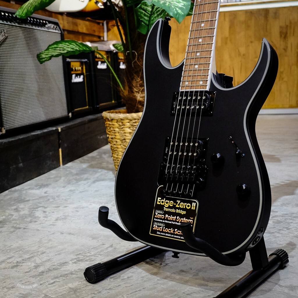 【週末値下】Ibanez エレキギター RG320E フロイド/EMG ブラック 週末値下】Ibanez エレキギター RG320E フロイド/EMG ブラック