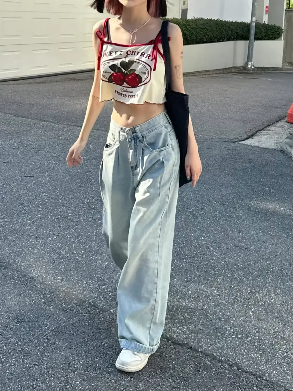 62618711