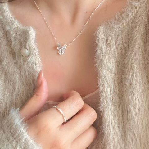 《純白夢境》A03 立體心型蝴蝶結水鑽項鍊