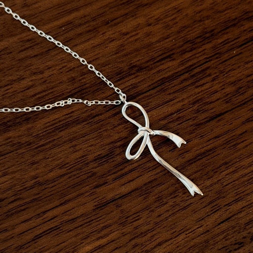 《自留 氛圍感》長絲帶蝴蝶結純銀項鍊