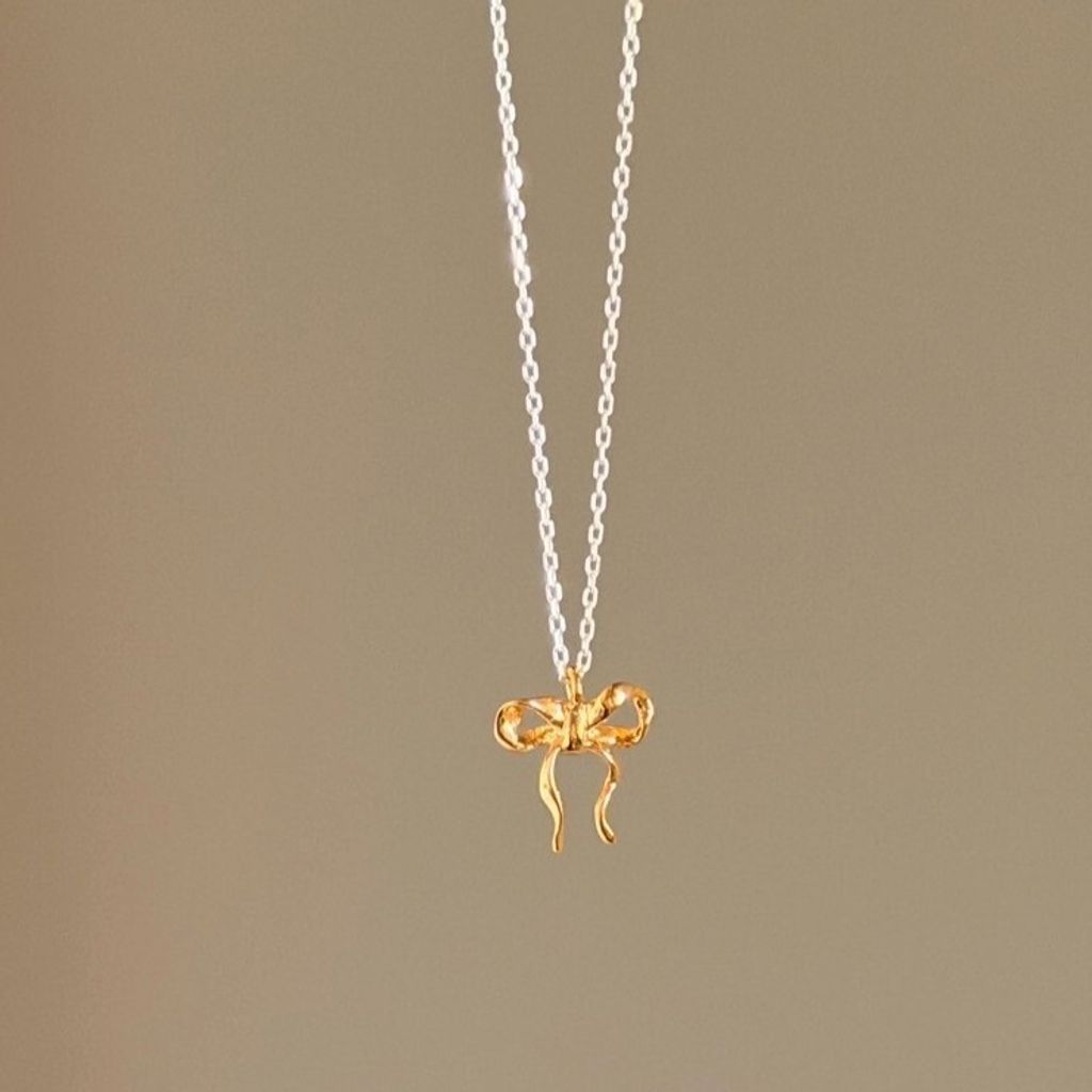《設計款》A04 流光緞帶蝴蝶結鎖骨鍊（silver925）