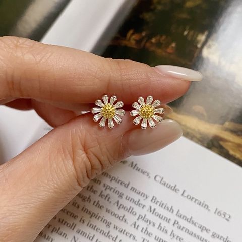 小雛菊925純銀耳針