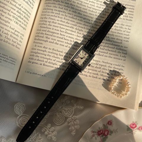 英倫復古皮革石英手錶