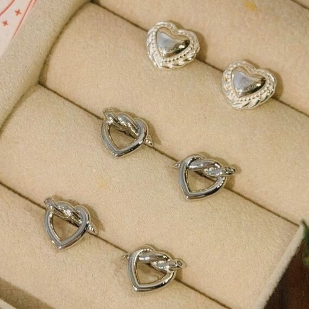 S901 糖霜結心純銀耳針 Bowknot Heart