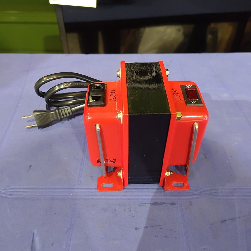 tw-11134207-820lf-mlvyuxyn09ogfe