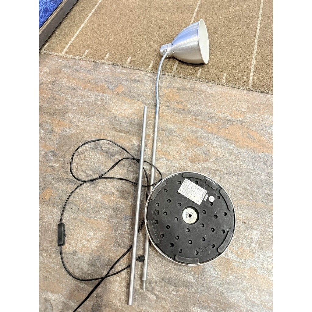 tw-11134207-820l5-mm5une6ia685c1