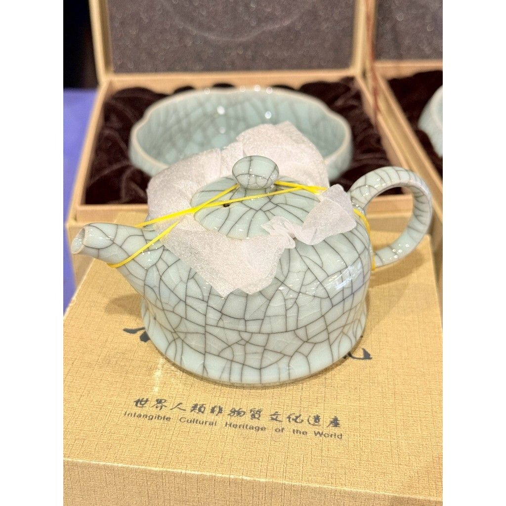 tw-11134207-820l7-mm7al0lcvyfjf2