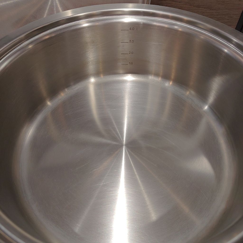 tw-11134207-820lg-mn9tkaxphm9tca