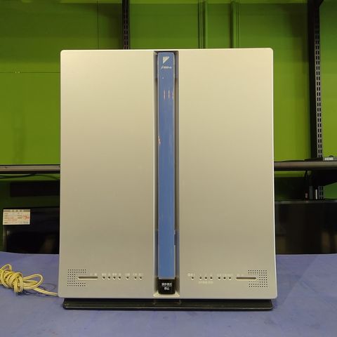 tw-11134207-820l9-mq1okhk8pgjyb0