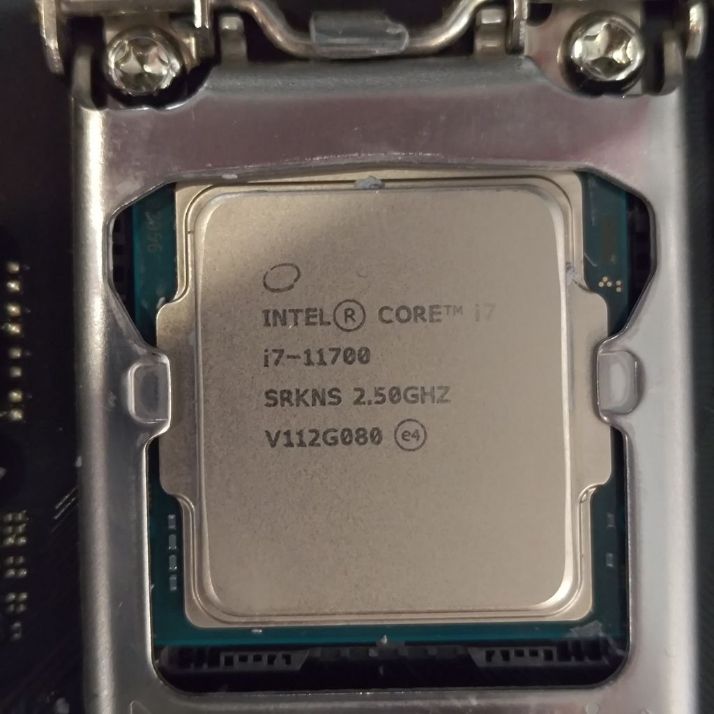 tw-11134207-820lg-mu07h8u5tdsac8