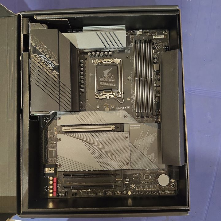 tw-11134207-820l8-mu09c27aqtxef3