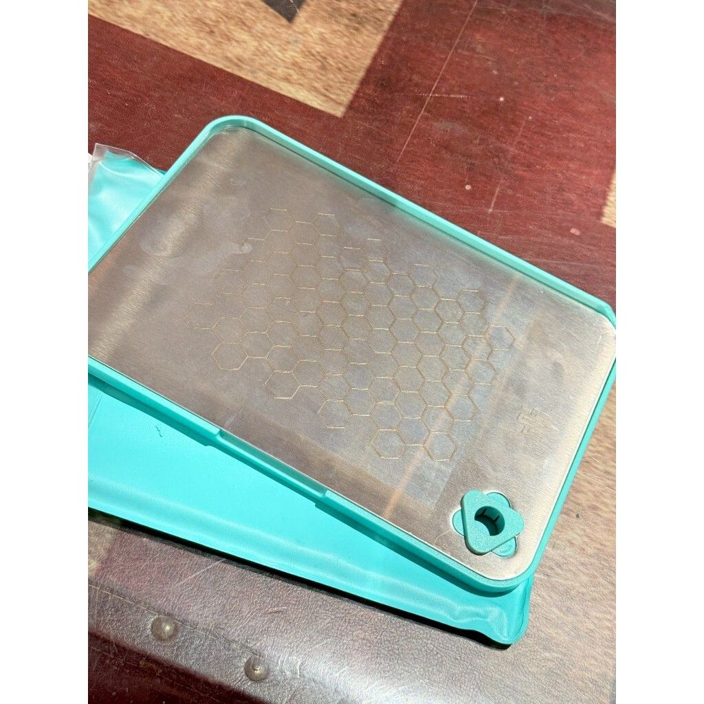 tw-11134207-81ztg-me89g2rkl2is1a