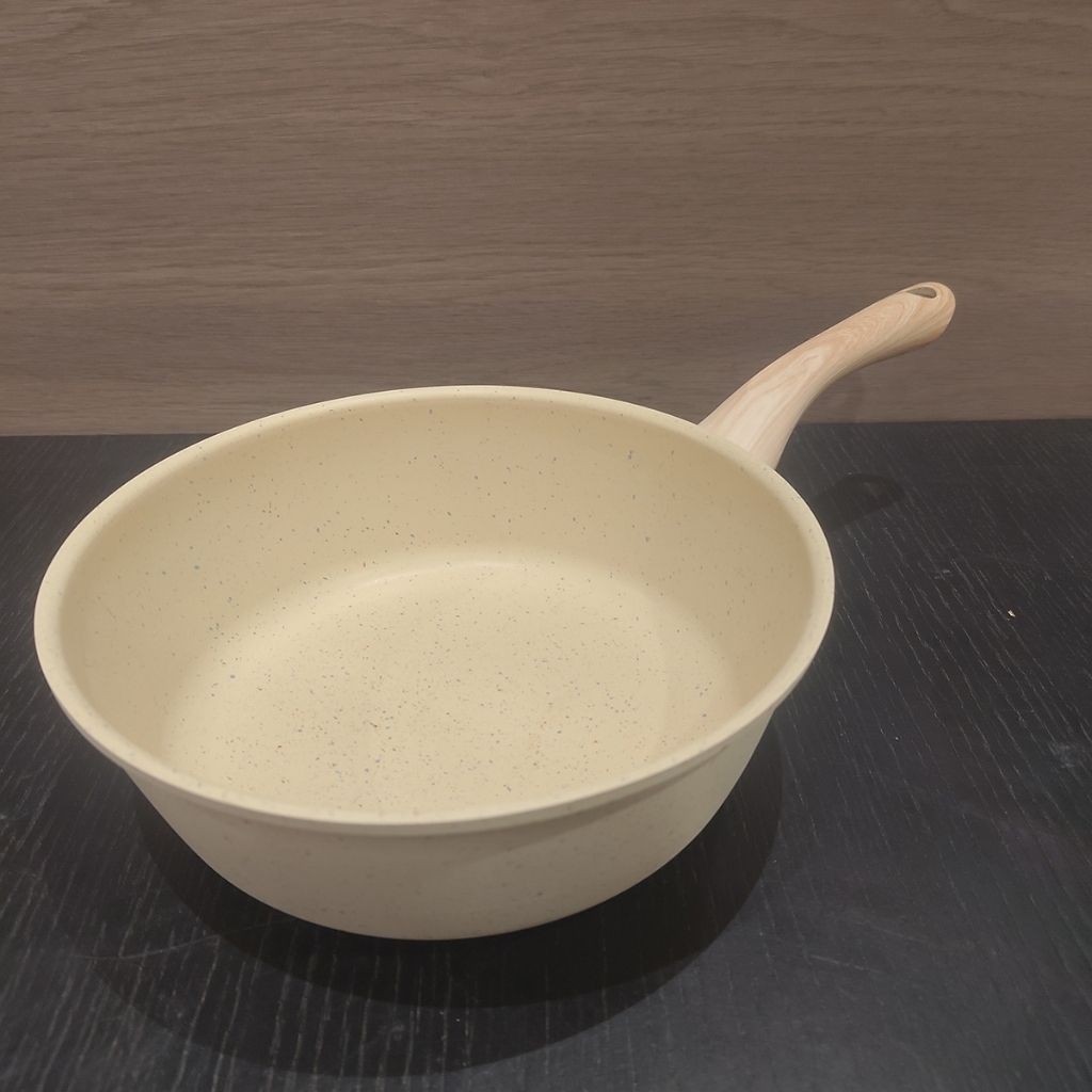 tw-11134207-81zth-mj8egucxt3iaa9