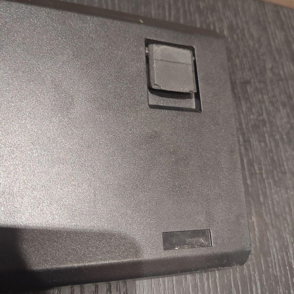 tw-11134207-820le-mkhnx744sgsn92