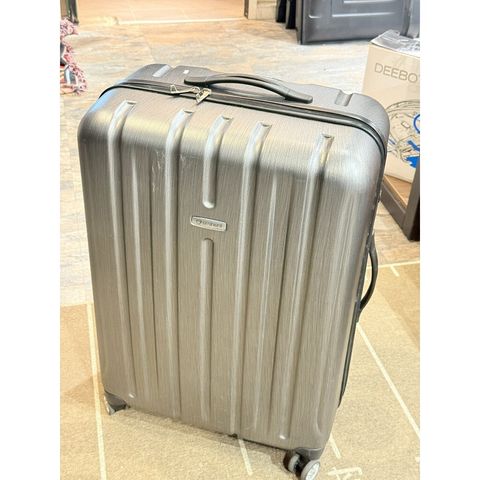 tw-11134207-820lc-mkktm1yjf30k3c