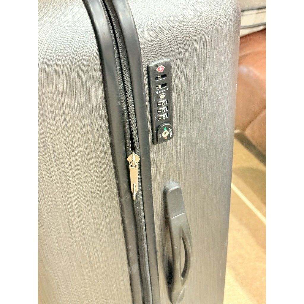 tw-11134207-820lf-mkktm1yg53b530