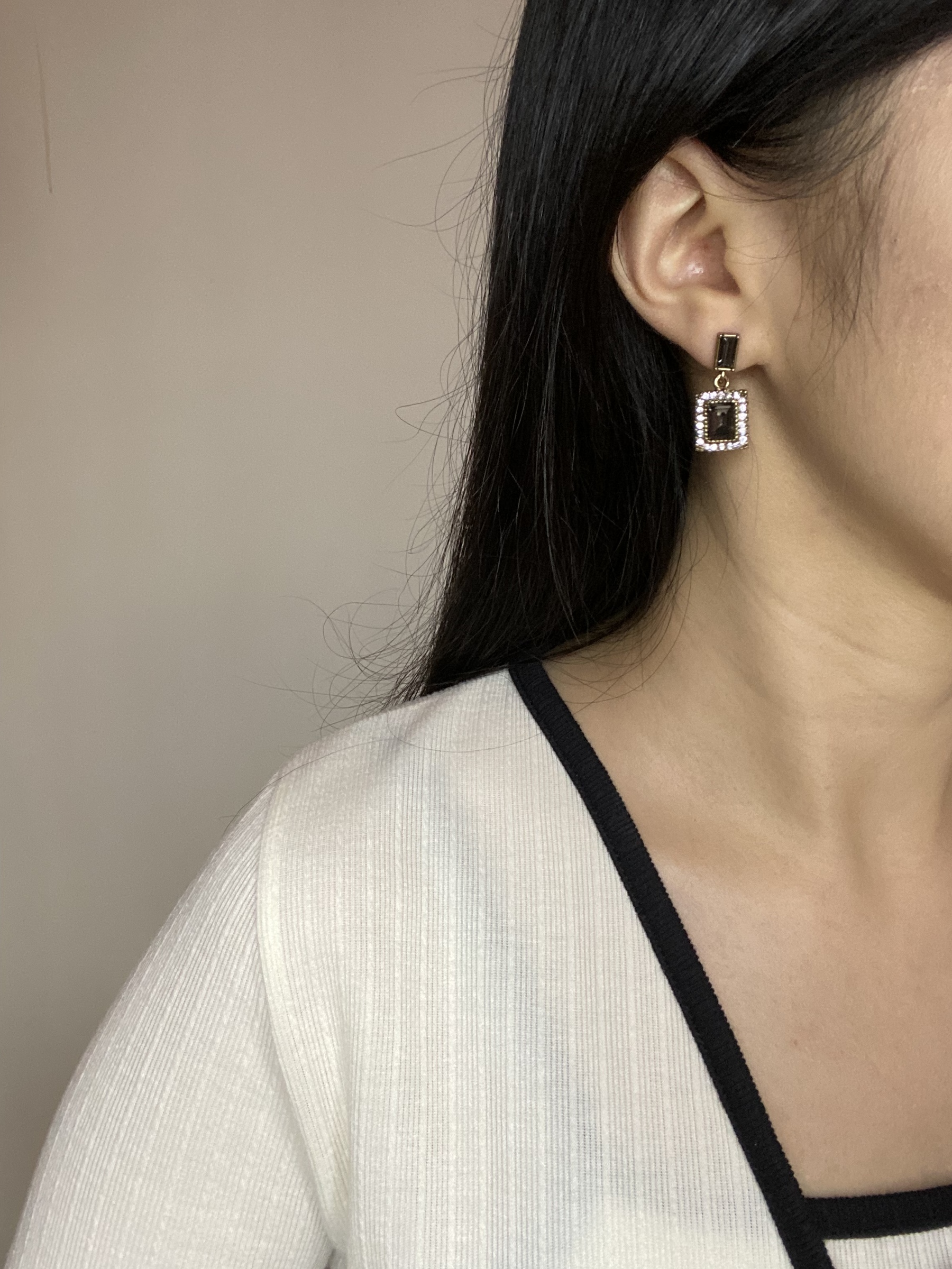 6B4B9305-526E-466C-A134-4B3C0DF041CC