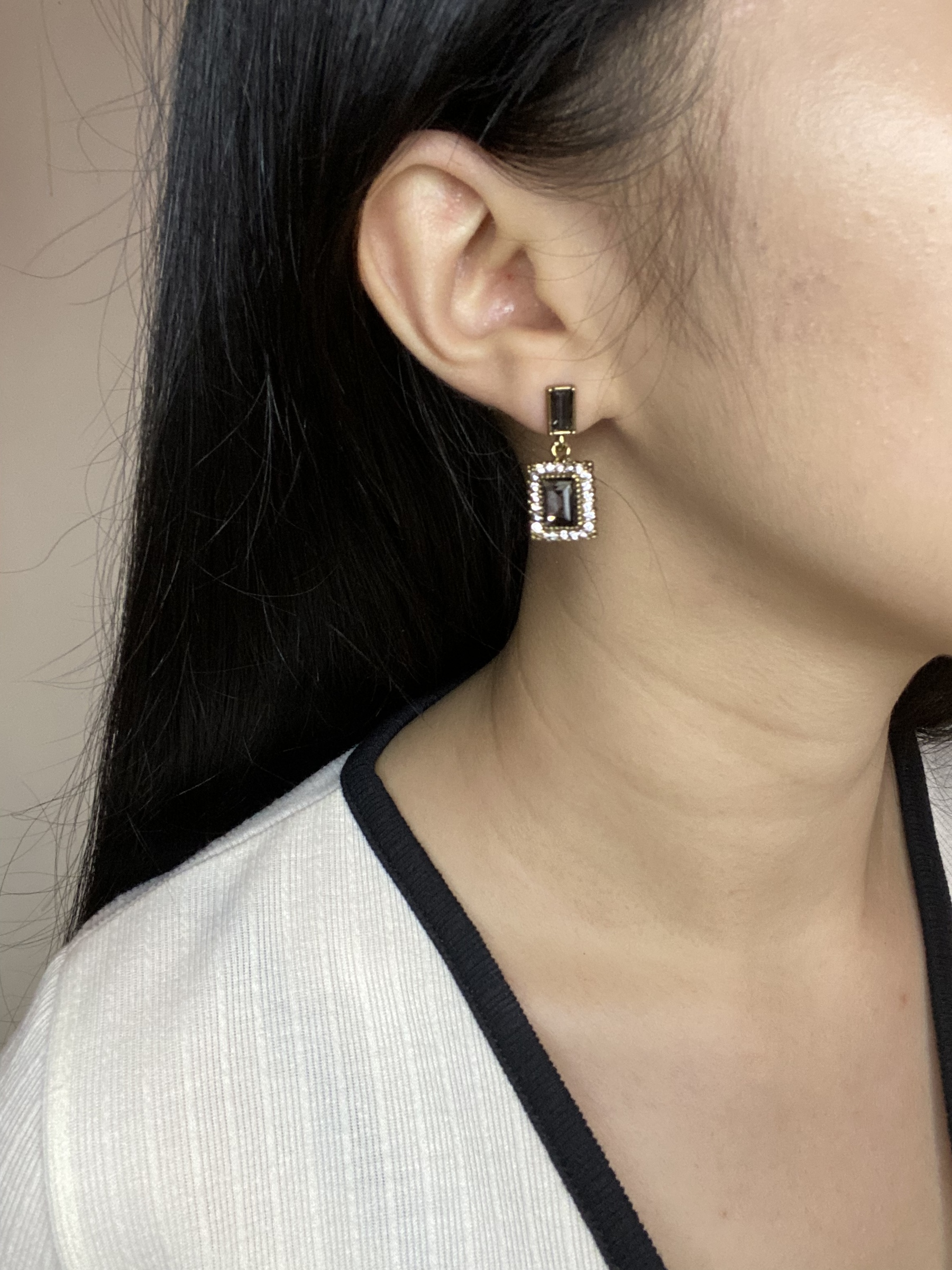 6BF6EC0C-D5C3-4145-9536-7B1F6DE53D9C